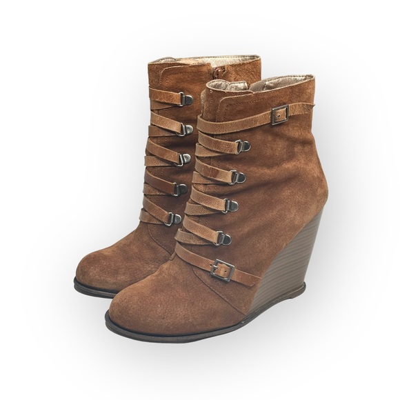 BCBGeneration ༄ Kadeer Buckled Lace Up Wedge Bootie ༄ Tobacco Suede ༄ 8M / 38 - Picture 7 of 16